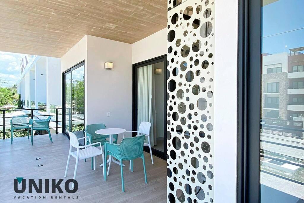 1 Block To The Beach 2Br 6Pax Rooftop Pool King Bed Плая-дель-Кармен Экстерьер фото