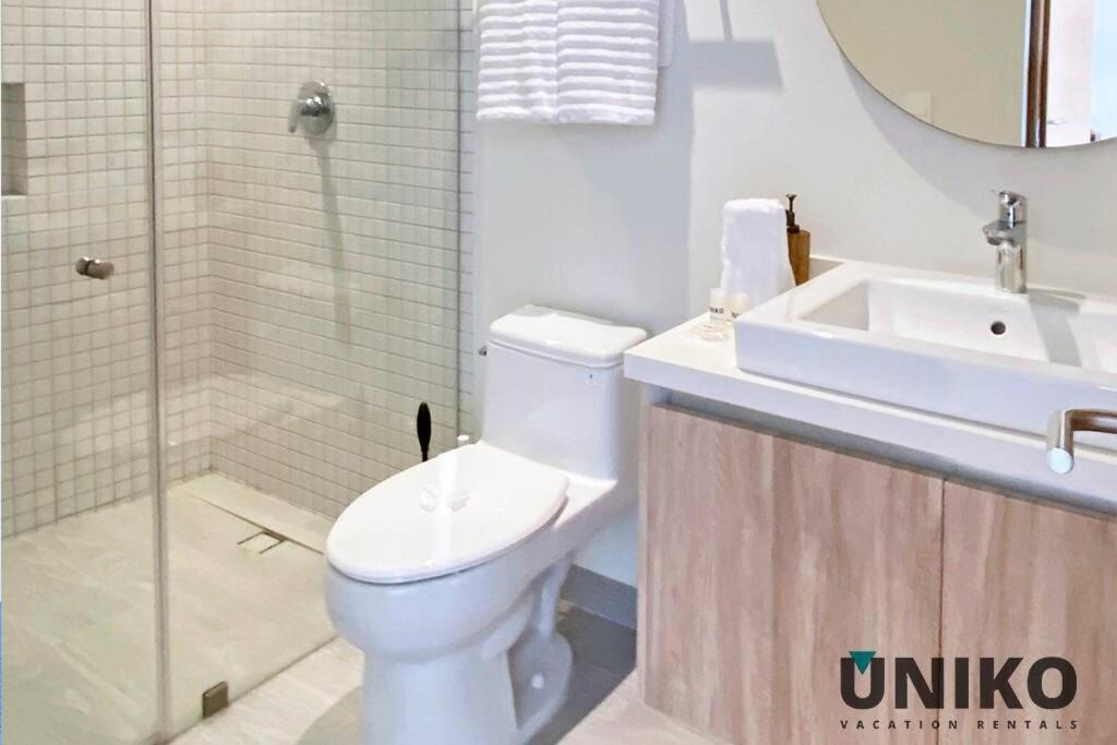 1 Block To The Beach 2Br 6Pax Rooftop Pool King Bed Плая-дель-Кармен Экстерьер фото